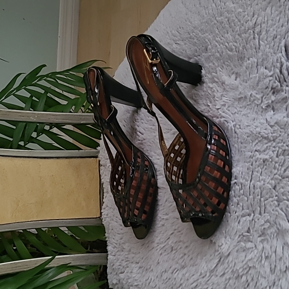 J. Vincent Leather Slingbacks ❤️